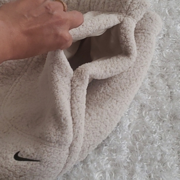 NWT Nike Sherpa Fuzzy Warm Jogger Pants - Picture 8 of 11